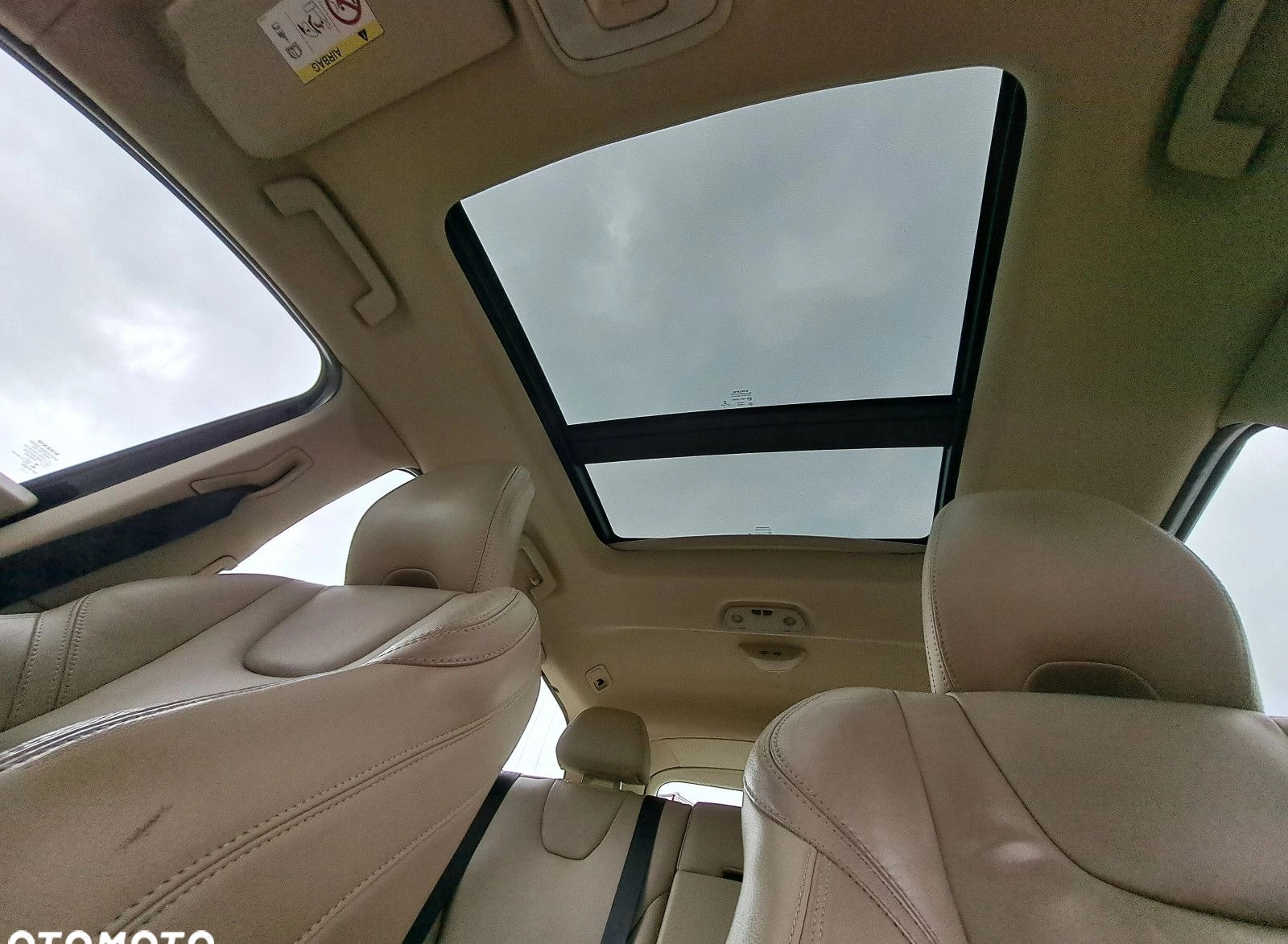 Volvo XC 60 cena 74900 przebieg: 251086, rok produkcji 2017 z Szczuczyn małe 407